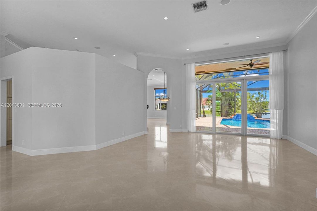 For Sale: $1,950,000 (5 beds, 3 baths, 2870 Square Feet)