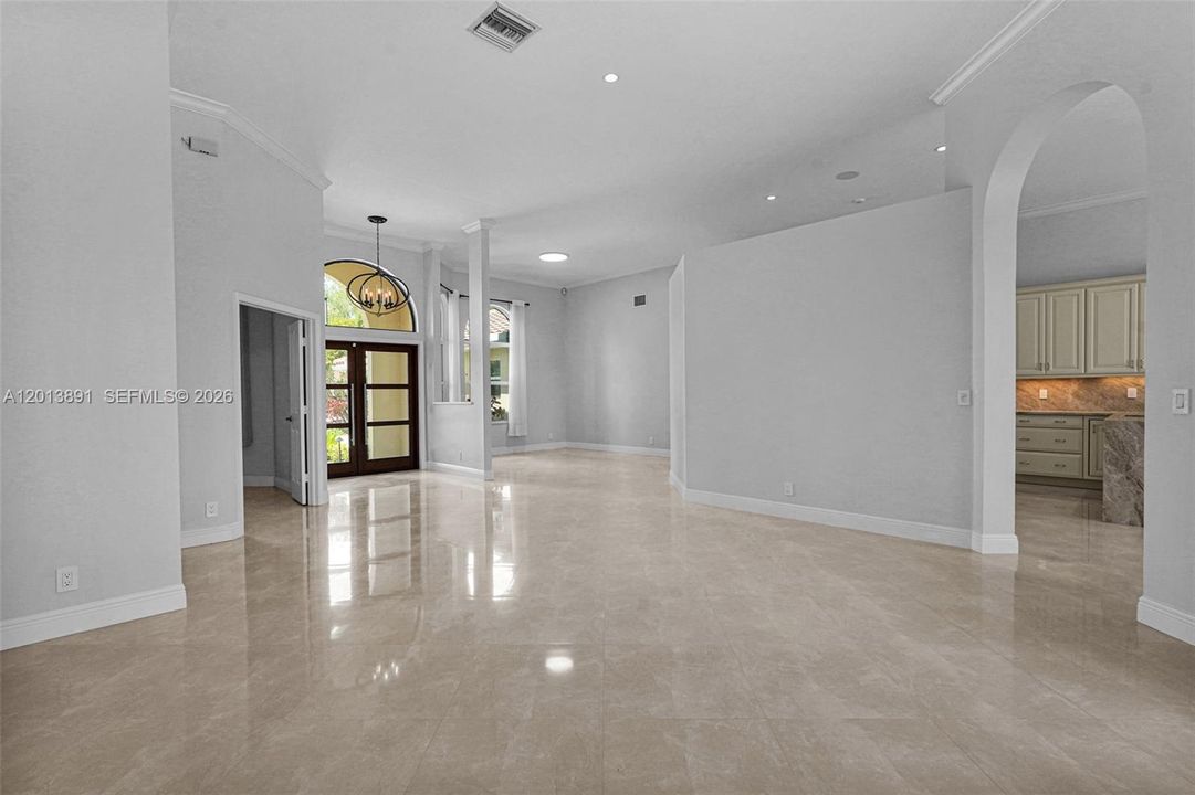 For Sale: $1,950,000 (5 beds, 3 baths, 2870 Square Feet)