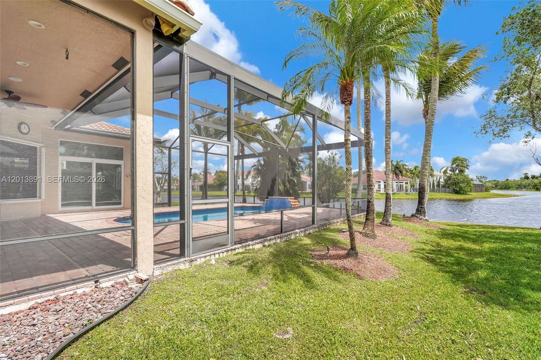 For Sale: $1,950,000 (5 beds, 3 baths, 2870 Square Feet)