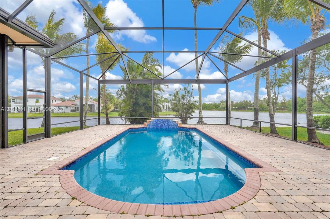 For Sale: $1,950,000 (5 beds, 3 baths, 2870 Square Feet)