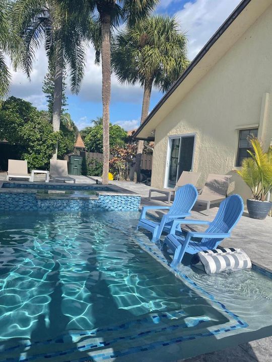 Pool/Jacuzzi