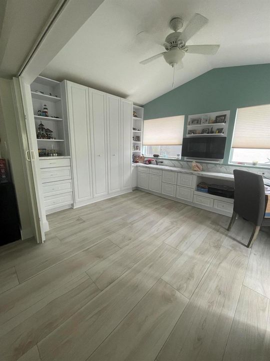 Flex room with Murphy Bed