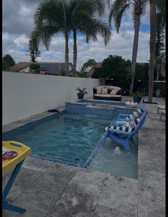 Pool/Jacuzzi