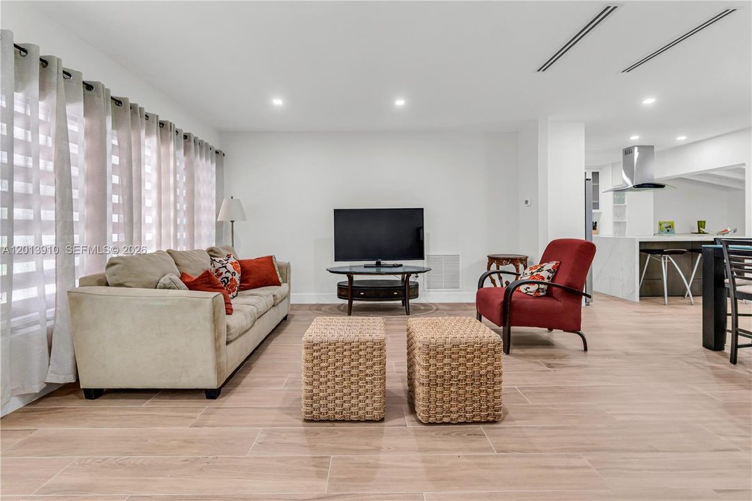 En Renta: $6,900 (2 camas, 2 baños, 1519 Pies cuadrados)