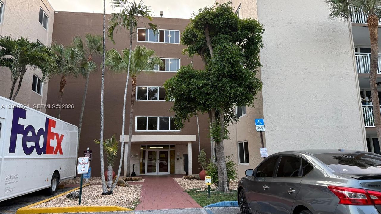 Activo con contrato: $1,850 (1 camas, 1 baños, 870 Pies cuadrados)