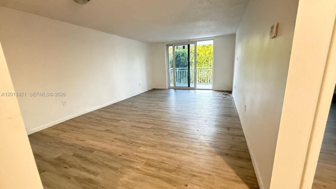 Activo con contrato: $1,850 (1 camas, 1 baños, 870 Pies cuadrados)