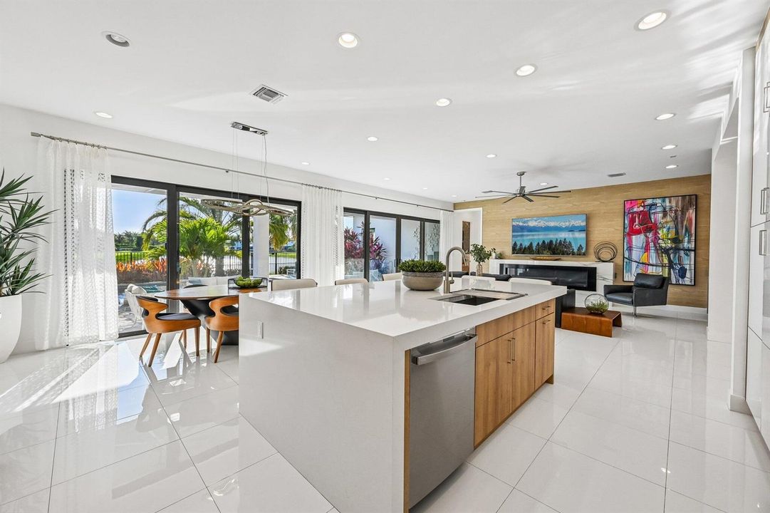 14-web-or-mls-Pagoda Palms Dr-S0305-014