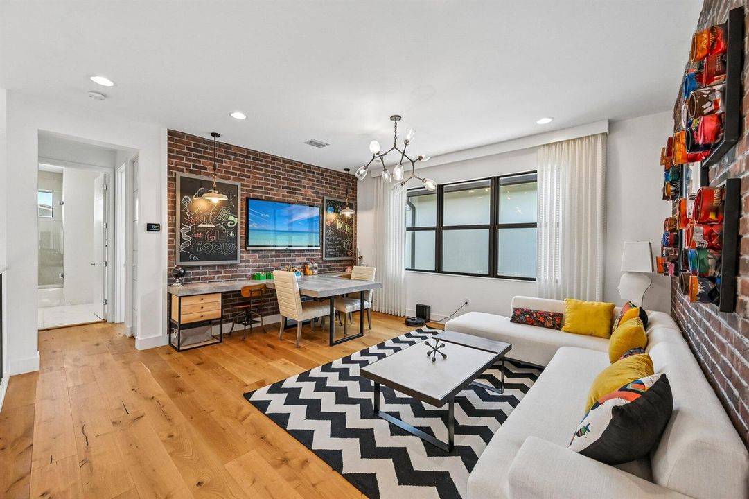 23-web-or-mls-Pagoda Palms Dr-S0305-023