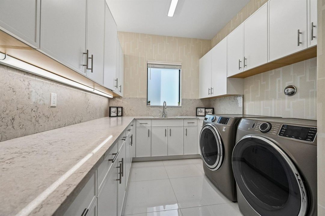 39-web-or-mls-Pagoda Palms Dr-S0305-039
