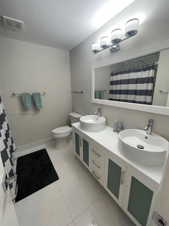 Active With Contract: $3,150 (3 beds, 2 baths, 1770 Square Feet)