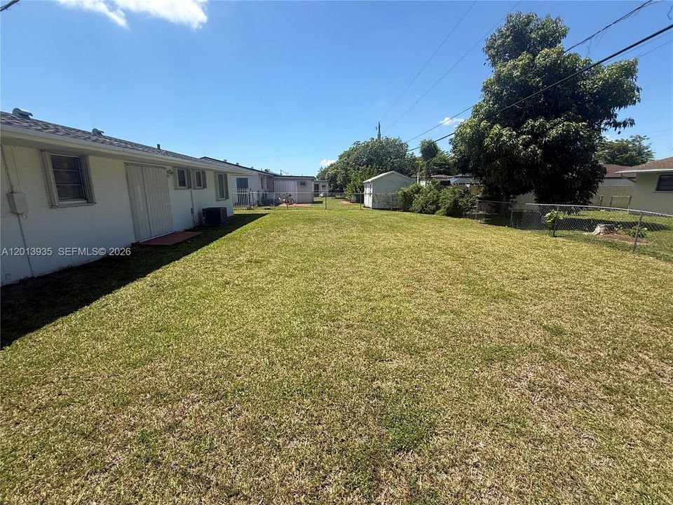Active With Contract: $525,000 (2 beds, 2 baths, 1200 Square Feet)