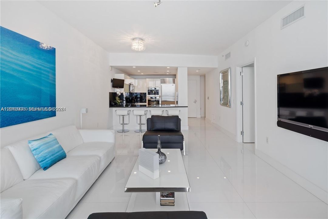 Activo con contrato: $6,900 (1 camas, 1 baños, 858 Pies cuadrados)