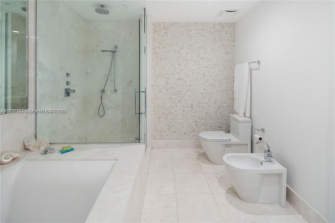 Activo con contrato: $6,900 (1 camas, 1 baños, 858 Pies cuadrados)
