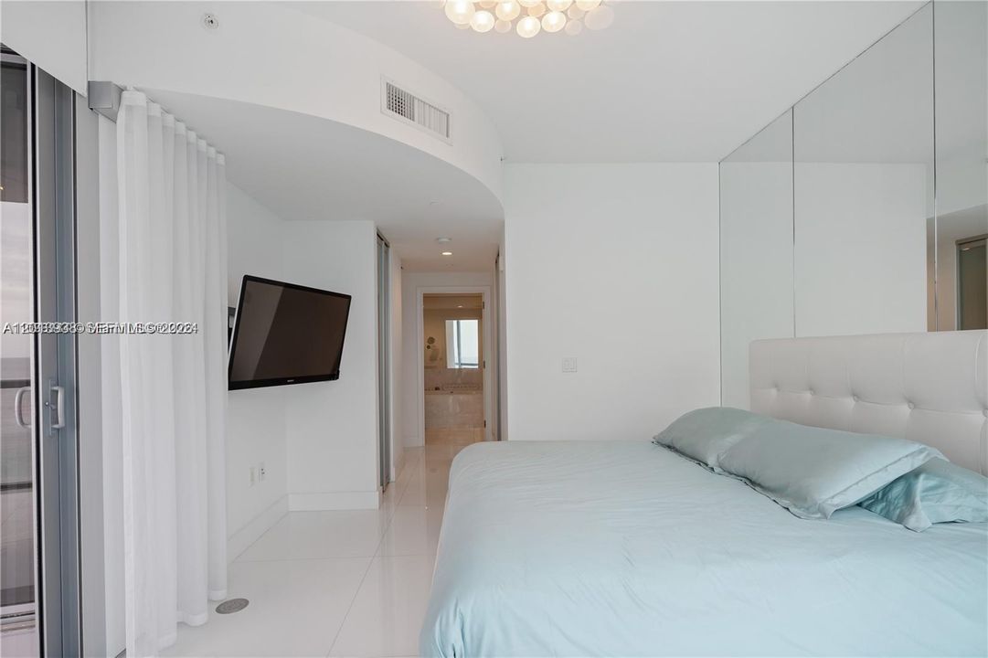 Activo con contrato: $6,900 (1 camas, 1 baños, 858 Pies cuadrados)