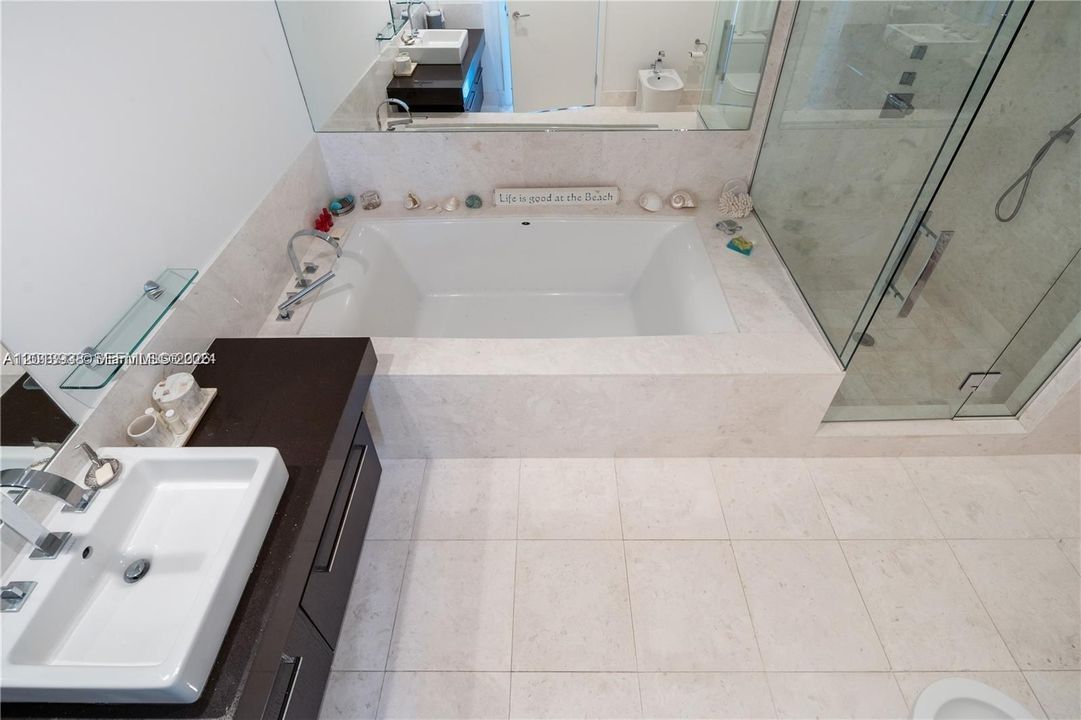 Activo con contrato: $6,900 (1 camas, 1 baños, 858 Pies cuadrados)