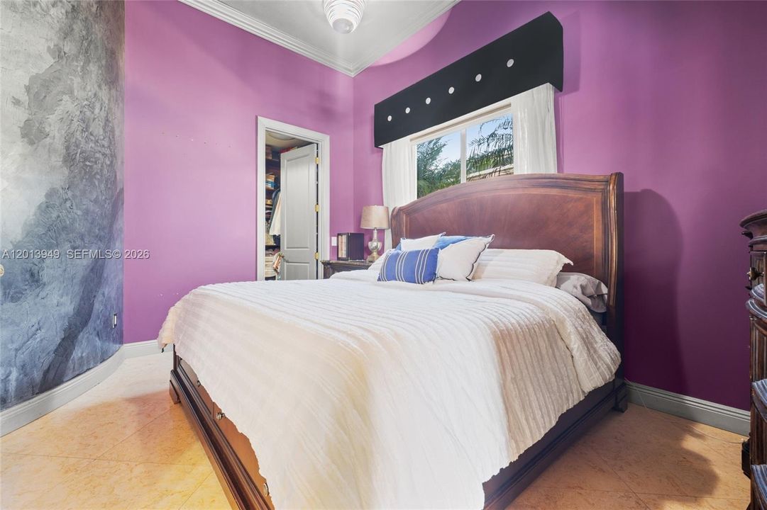 En Venta: $3,299,999 (5 camas, 4 baños, 4463 Pies cuadrados)