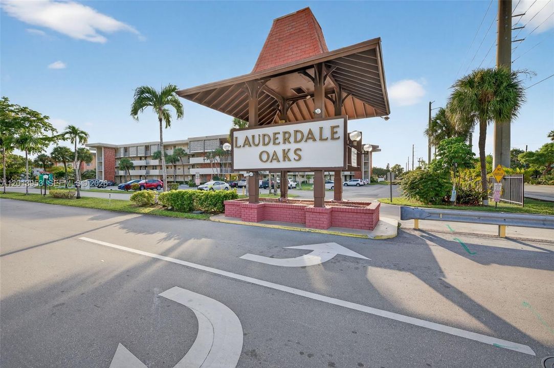 For Sale: $94,500 (1 beds, 1 baths, 768 Square Feet)