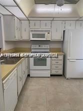 For Rent: $1,600 (1 beds, 1 baths, 940 Square Feet)