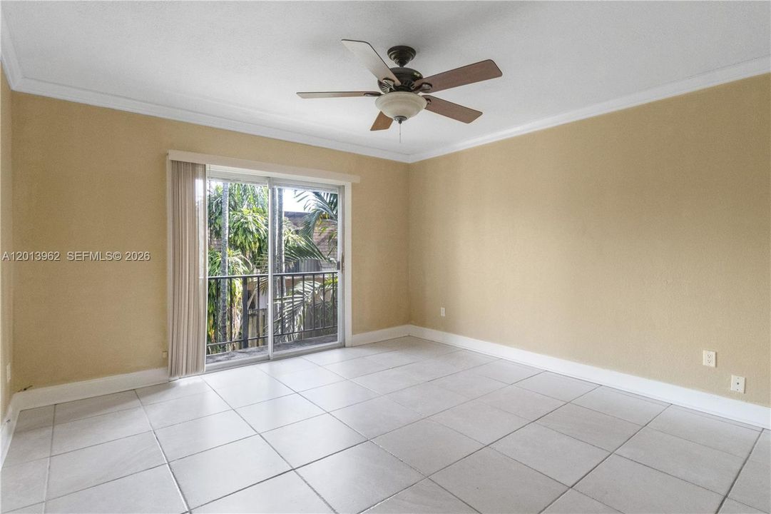 For Sale: $279,900 (2 beds, 1 baths, 1110 Square Feet)