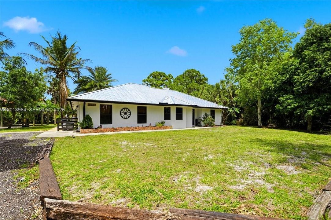 For Sale: $769,900 (5 beds, 3 baths, 2000 Square Feet)