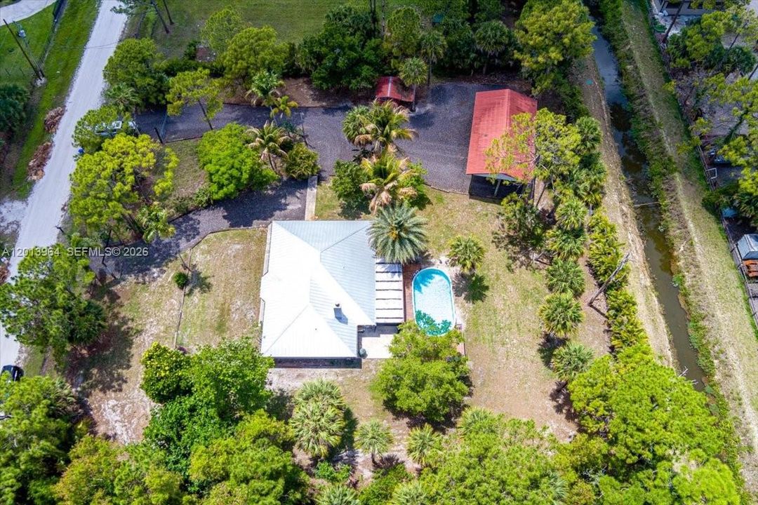 For Sale: $769,900 (5 beds, 3 baths, 2000 Square Feet)