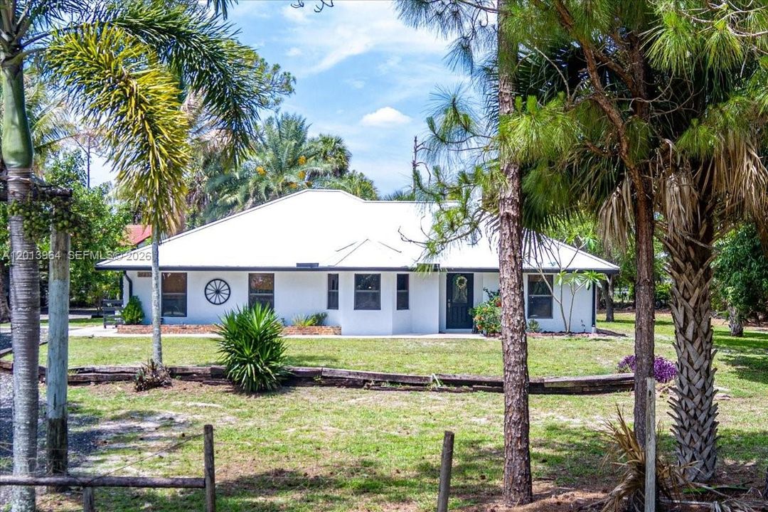 For Sale: $769,900 (5 beds, 3 baths, 2000 Square Feet)