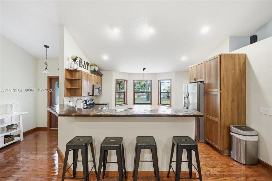 For Sale: $769,900 (5 beds, 3 baths, 2000 Square Feet)