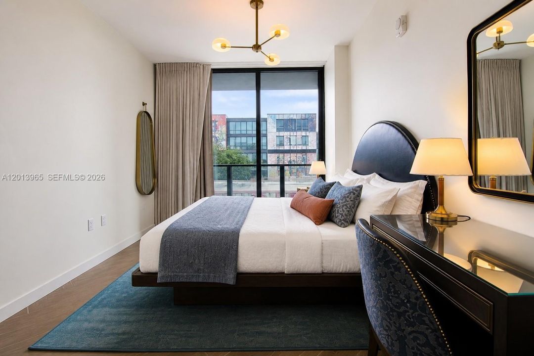 For Sale: $725,000 (1 beds, 1 baths, 720 Square Feet)