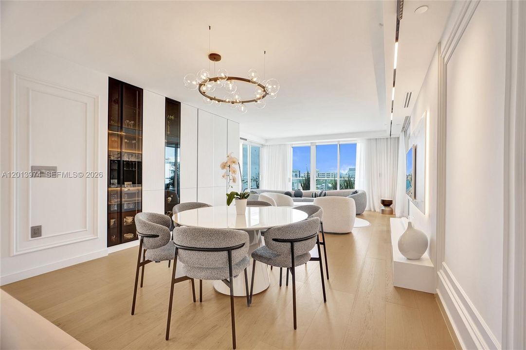 For Sale: $1,399,999 (3 beds, 3 baths, 1819 Square Feet)