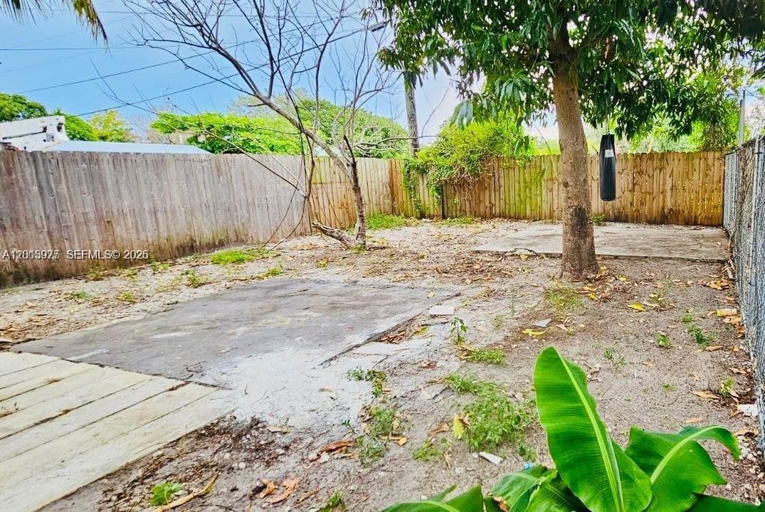 Activo con contrato: $2,300 (2 camas, 1 baños, 940 Pies cuadrados)