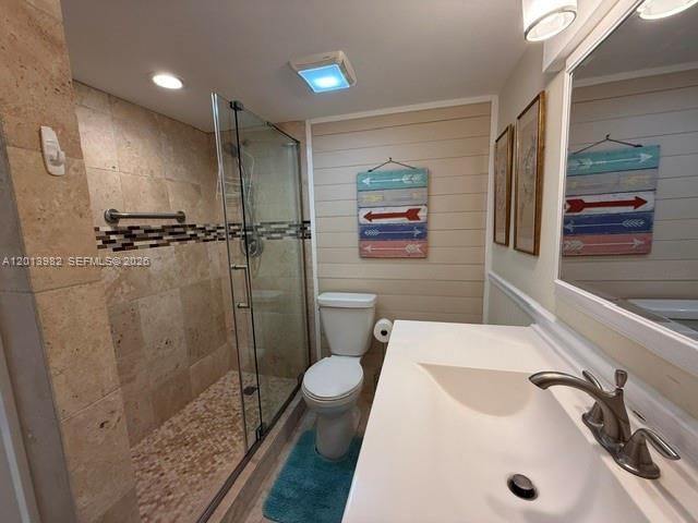 For Sale: $425,000 (1 beds, 1 baths, 900 Square Feet)