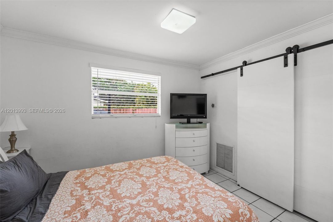 En Venta: $1,299,000 (4 camas, 3 baños, 2081 Pies cuadrados)
