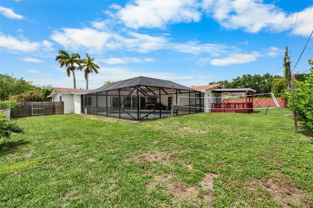 En Venta: $1,299,000 (4 camas, 3 baños, 2081 Pies cuadrados)