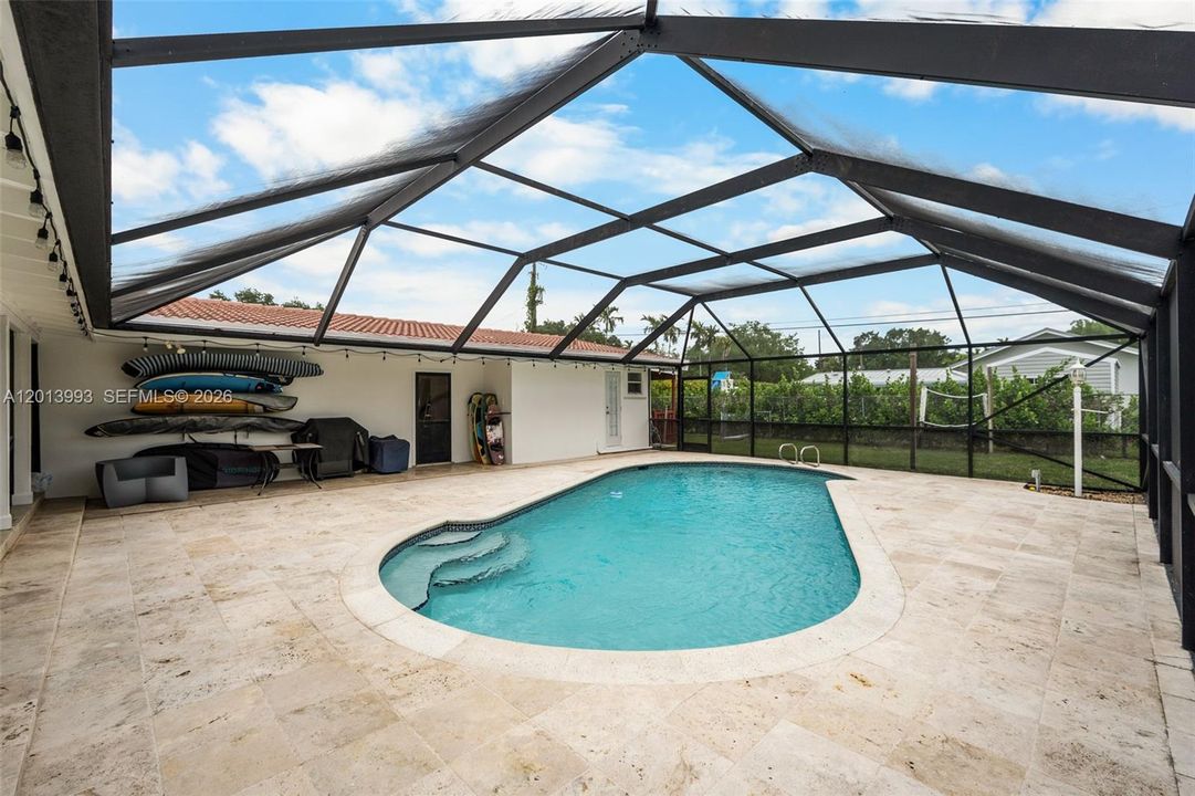 En Venta: $1,299,000 (4 camas, 3 baños, 2081 Pies cuadrados)