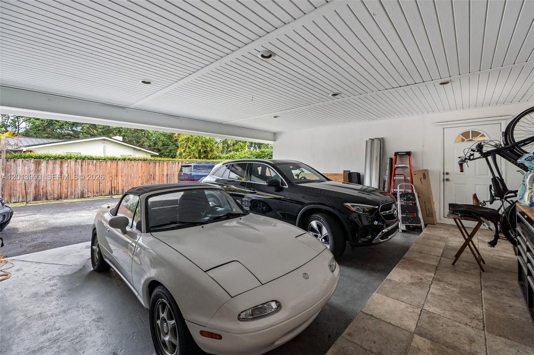 En Venta: $1,299,000 (4 camas, 3 baños, 2081 Pies cuadrados)