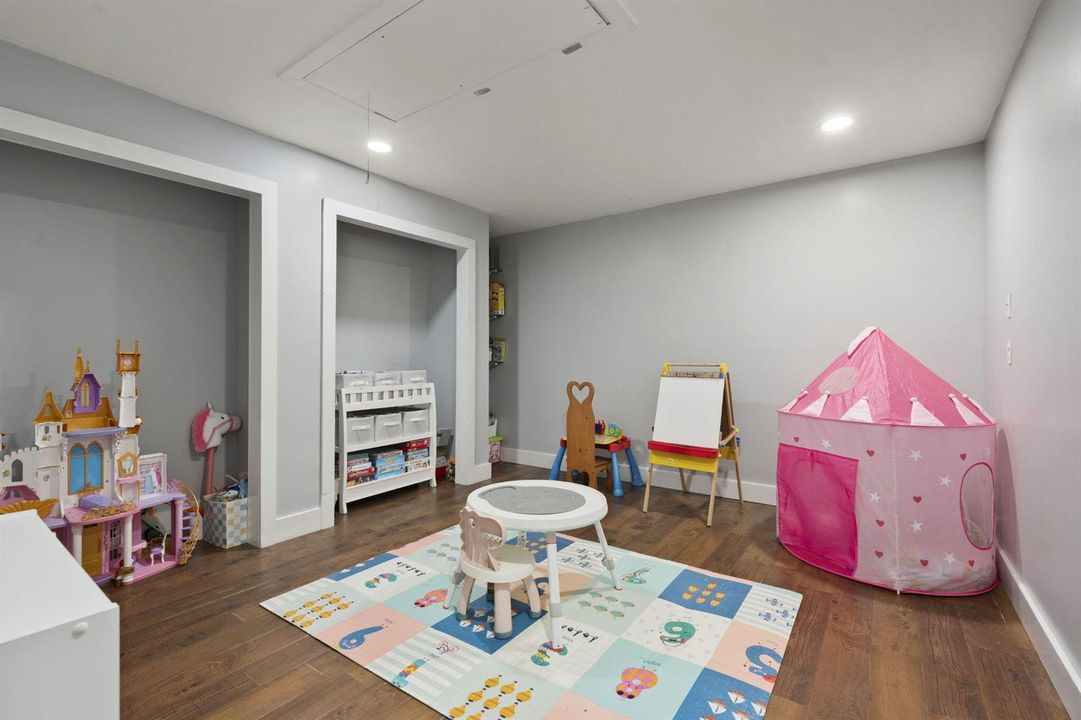Playroom-Office