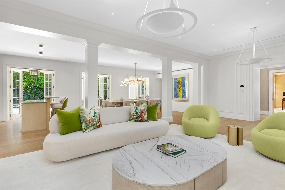 Living Area 6