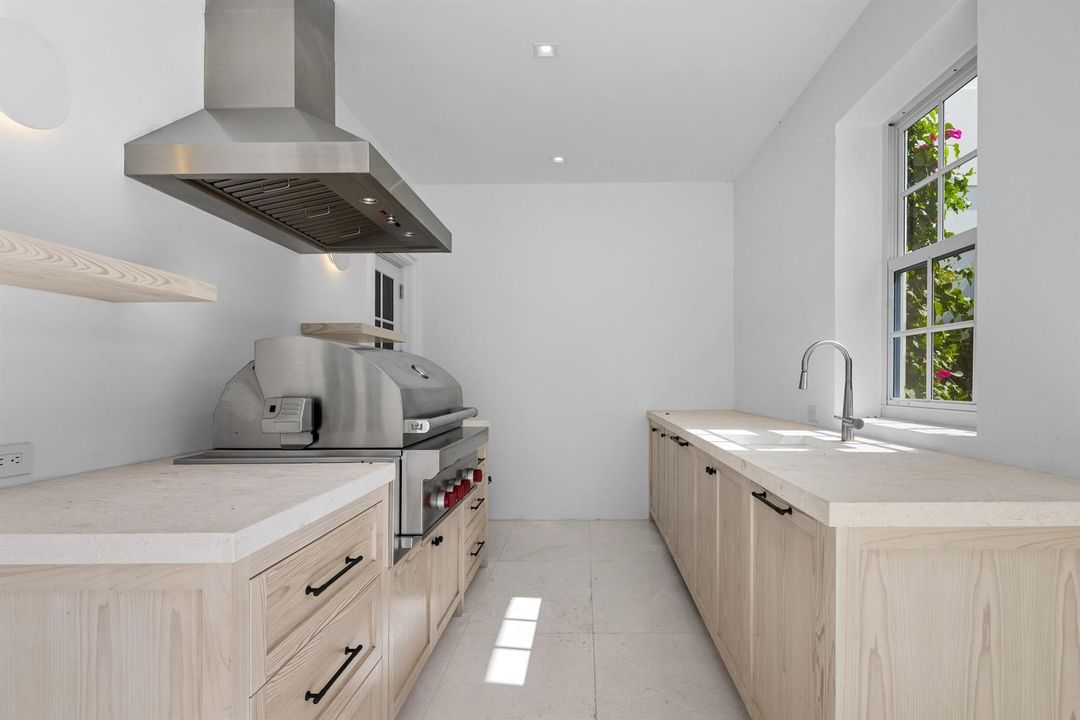 Summer Kitchen 2