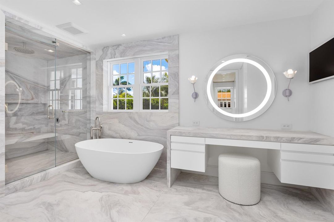 Primary Bath Hers
