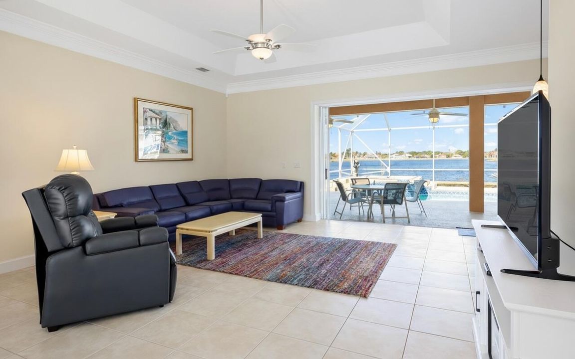 Living room 2
