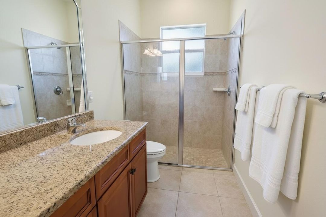 Bathroom 2+