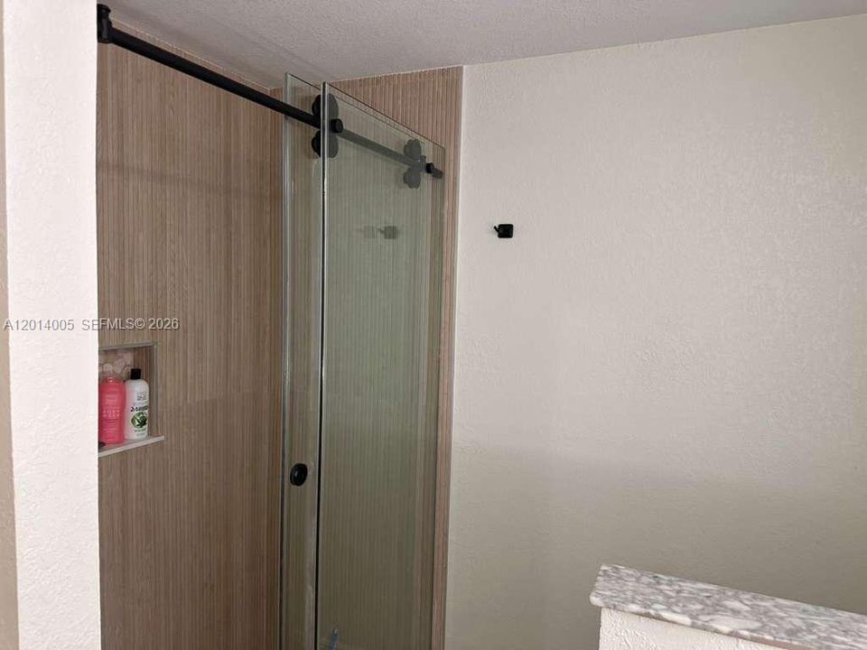 В аренду: $3,000 (3 спален, 2 ванн, 1416 Квадратных фут)