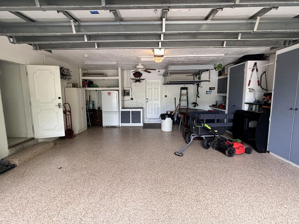 2-CAR GARAGE