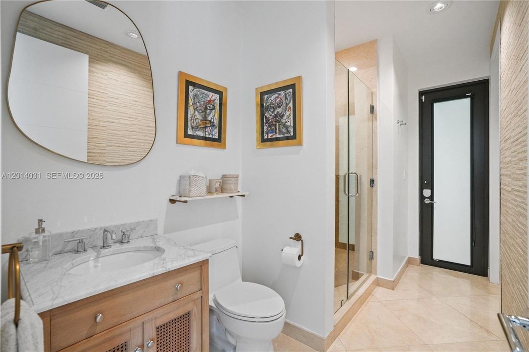 For Sale: $5,899,999 (6 beds, 5 baths, 3584 Square Feet)
