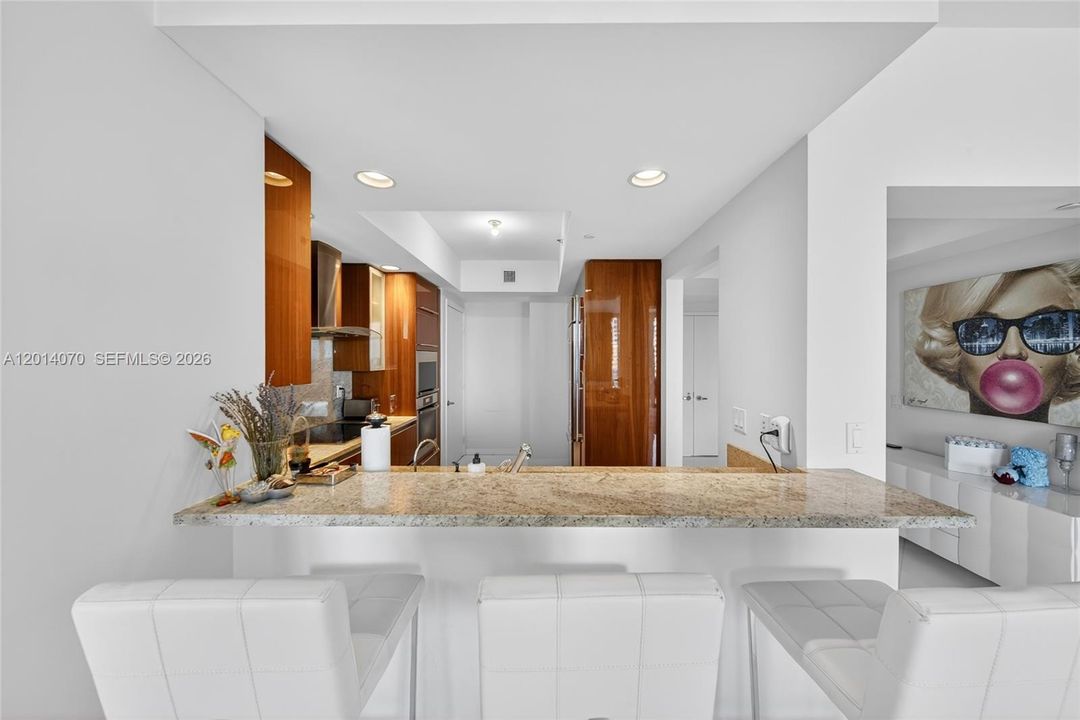 For Sale: $1,895,000 (3 beds, 2 baths, 2088 Square Feet)