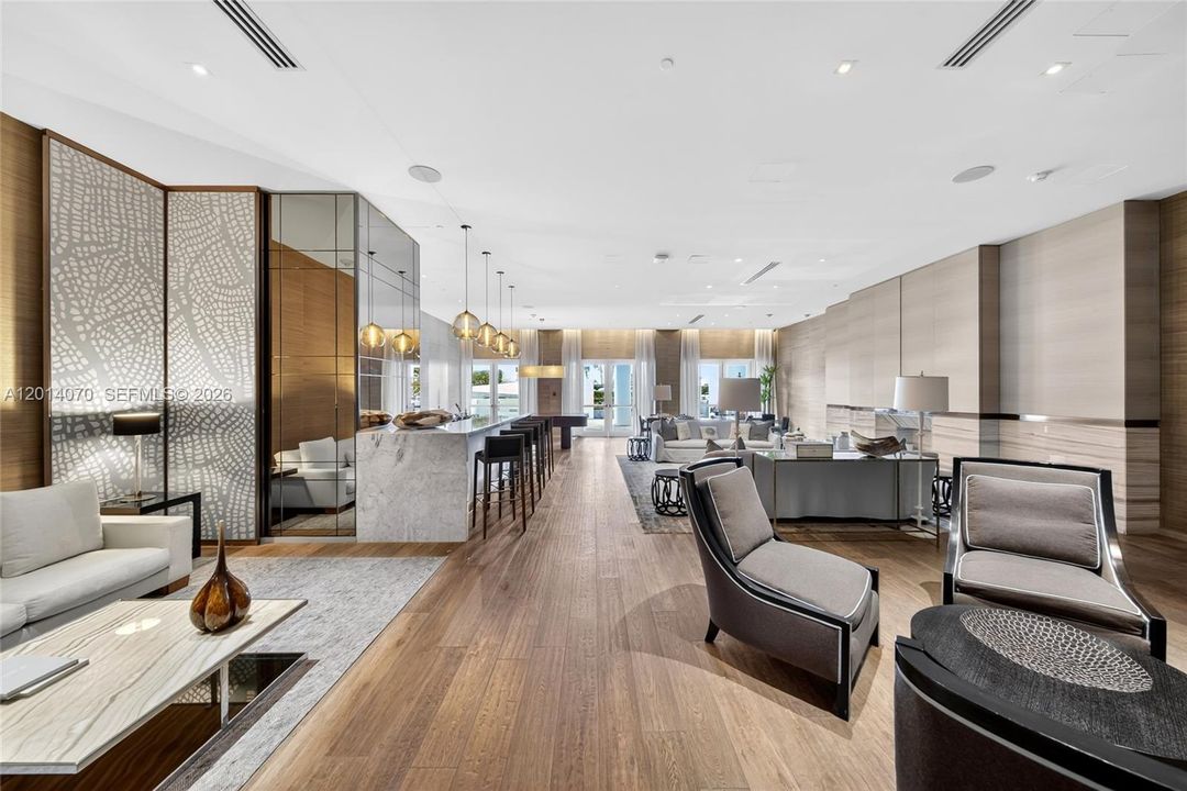 For Sale: $1,895,000 (3 beds, 2 baths, 2088 Square Feet)