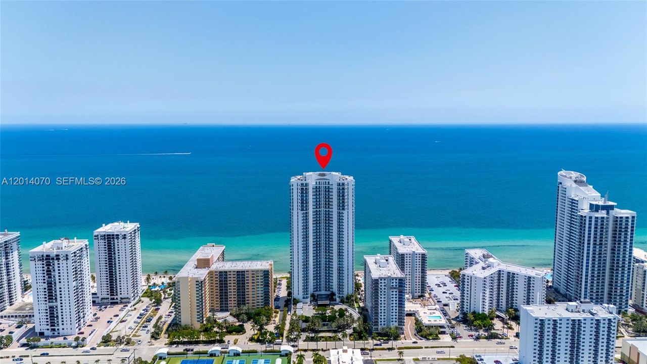 For Sale: $1,895,000 (3 beds, 2 baths, 2088 Square Feet)