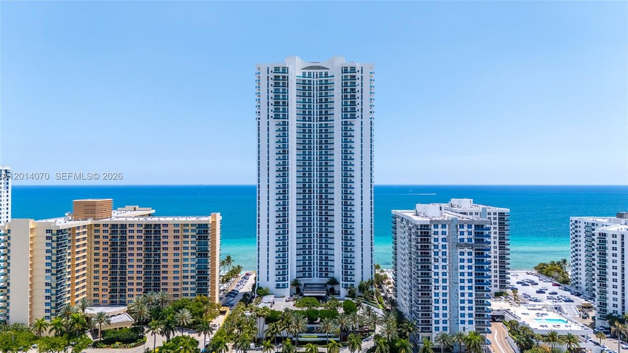 For Sale: $1,895,000 (3 beds, 2 baths, 2088 Square Feet)