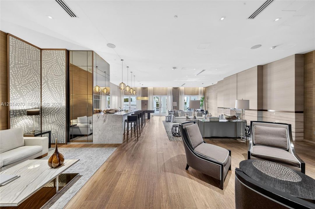 For Sale: $1,895,000 (3 beds, 2 baths, 2088 Square Feet)