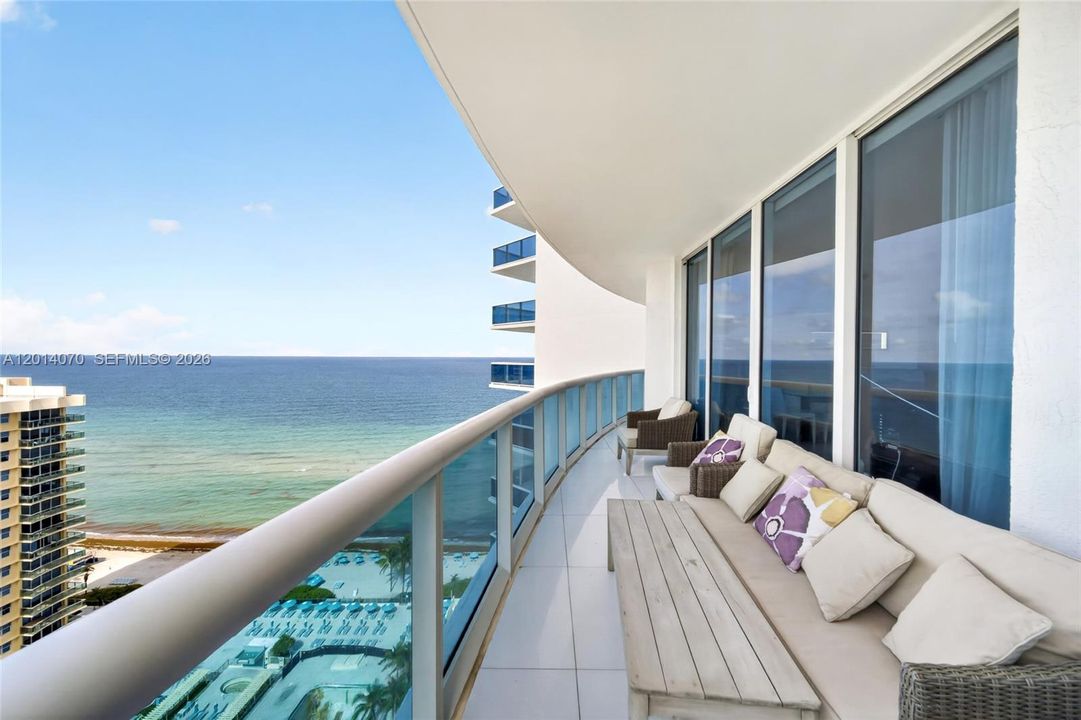 For Sale: $1,895,000 (3 beds, 2 baths, 2088 Square Feet)